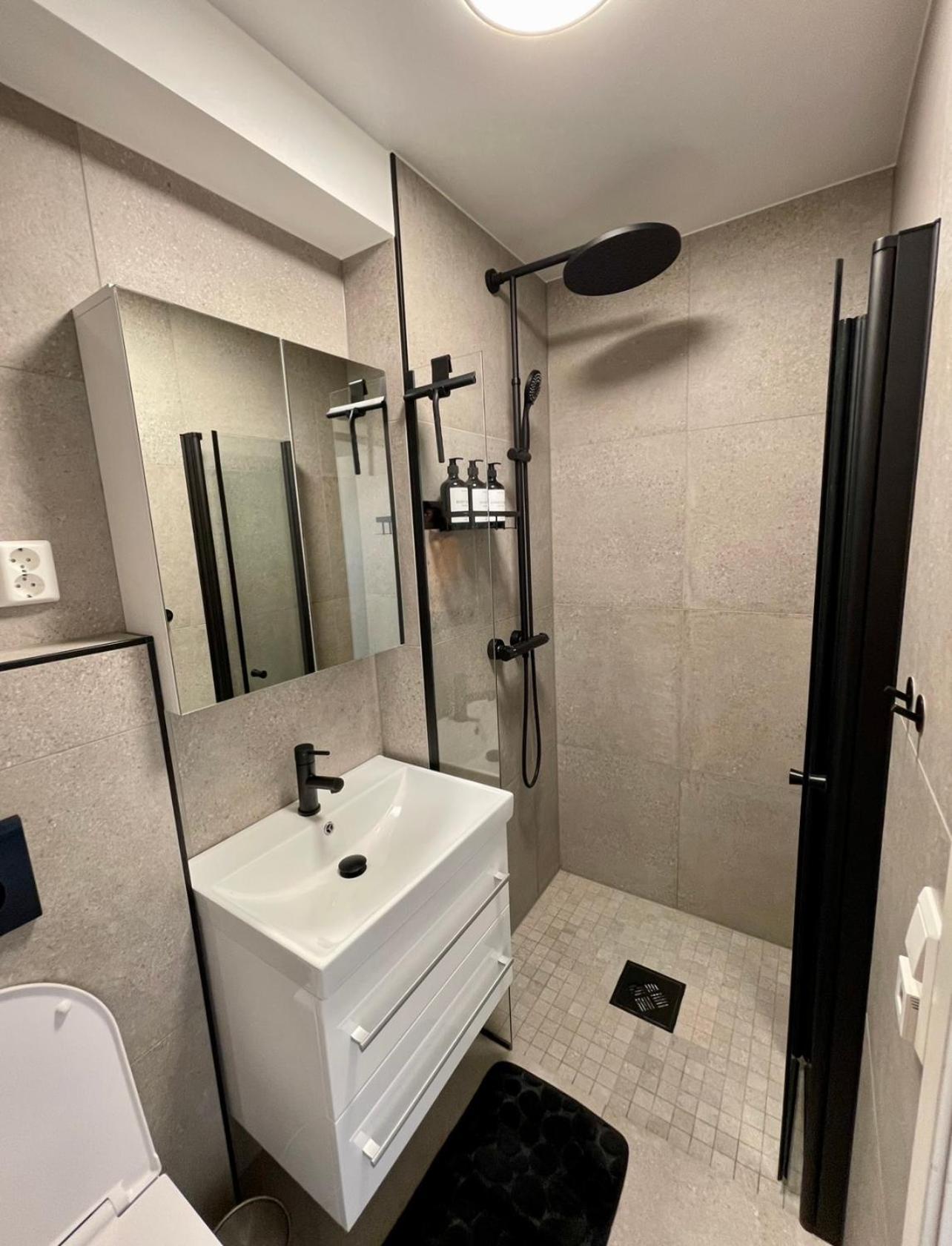 Modern Apartment Only 5 Minutes From City Centre Bergen Exterior foto